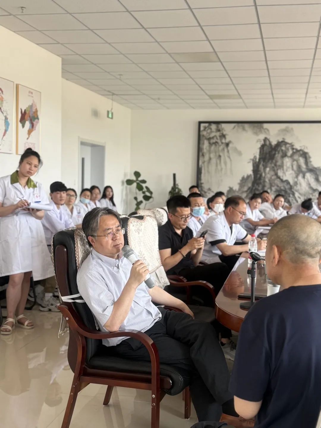 【学术动态】医大一院精神医学领域专家朱刚教授莅临我院开展学术指导